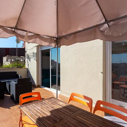 Rent this 2 bed apartment on Carrer de Còrsega in 670, 08037 Barcelona