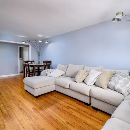 Rent this 3 bed apartment on 1333 Woodruff Place in Union, NJ 07083