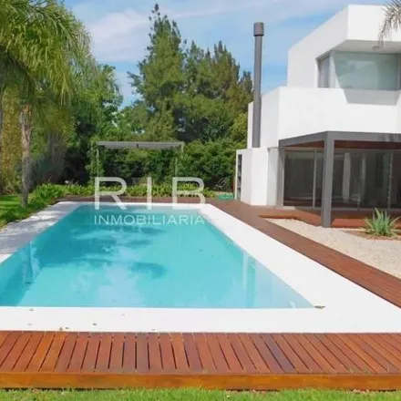 Buy this 5 bed house on unnamed road in Partido del Pilar, B1669 CKH Manuel Alberti
