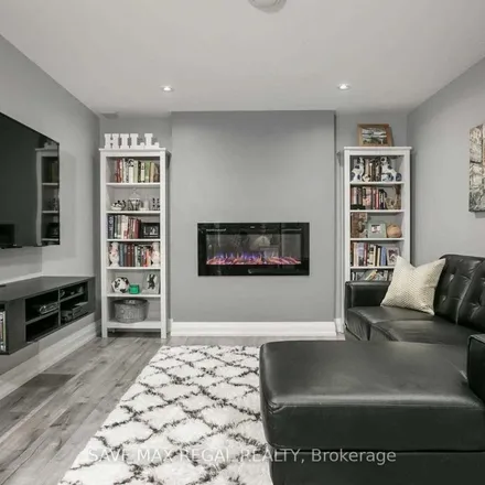 Image 4 - 599 Luple Avenue, Oshawa, ON L1G 8E3, Canada - Apartment for rent