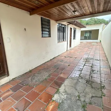 Buy this studio house on Rua Agostinho Ângelo Trevisan 115 in Uberaba, Curitiba - PR