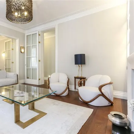 Rent this 3 bed apartment on Campden Hill Court in Campden Hill Road, London