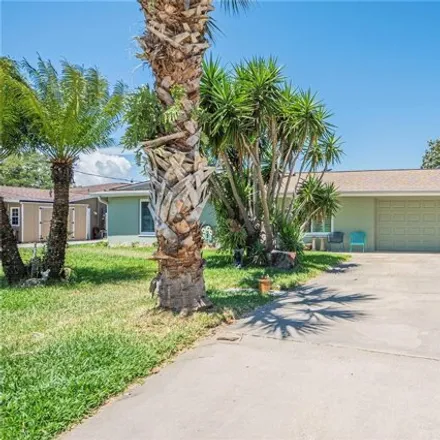 Buy this 3 bed house on 988 Shockney Drive in Tomoka Estates, Ormond Beach