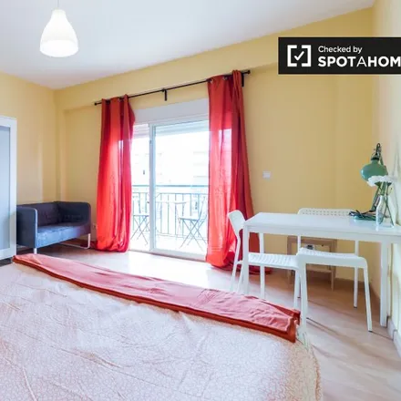 Image 3 - Carrer de Maria de Molina, 7, 46017 Valencia, Spain - Room for rent