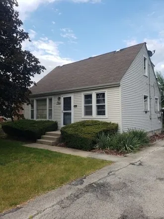 Buy this 3 bed house on 9809 81st Avenue in Palos Hills, IL 60465