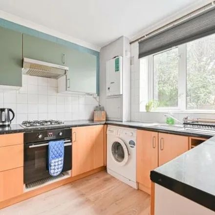 Image 3 - Kairos community trust, 59 Bethwin Road, London, SE5 0XT, United Kingdom - Townhouse for rent