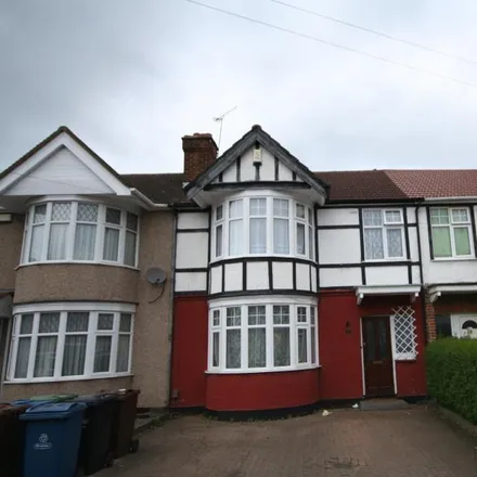 Rent this 3 bed townhouse on Alicia Avenue in London, HA3 8HS