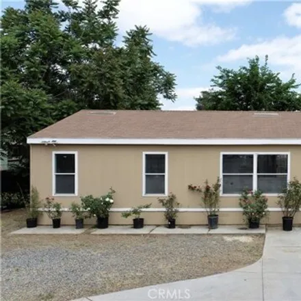 Buy this studio apartment on 20892 Myron Street in Mead Valley, Riverside County