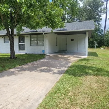Buy this 3 bed house on 330 Patterson Street in Baxley, GA 31513