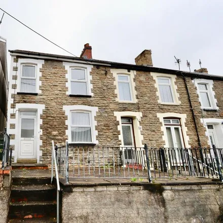 Rent this 2 bed duplex on Queen's Road in Brithdir, NP24 6DL