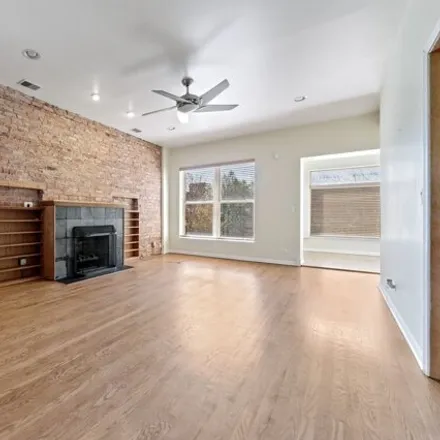 Image 2 - 1024-1026 East 46th Street, Chicago, IL 60653, USA - House for rent