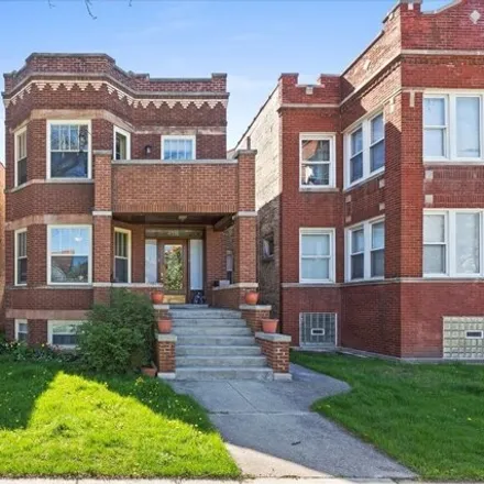 Rent this 2 bed apartment on 4226 North Sawyer Avenue in Chicago, IL 60625