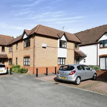Buy this 2 bed apartment on Baddow Road in Chelmsford, CM2 7QE
