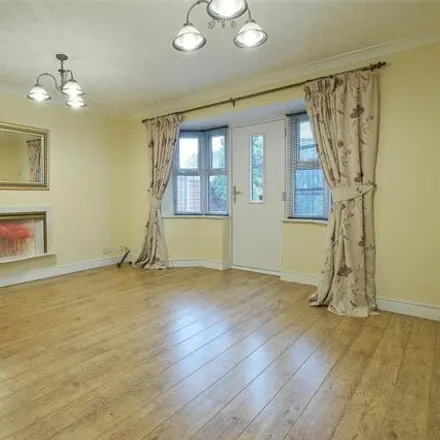 Image 2 - Arbour Drive, Lower Darwen, BB2 4LF, United Kingdom - House for rent