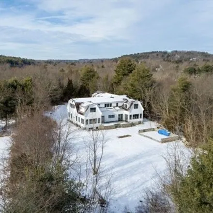 Image 3 - 10 Hitching Post Ln, Weston, Massachusetts, 02493 - House for sale