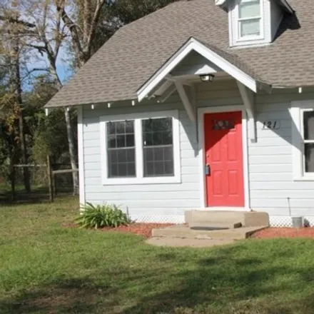 Rent this 3 bed house on 184 Parker Lane in West Columbia, TX 77486