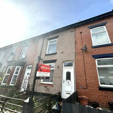 Rent this 2 bed townhouse on unnamed road in Radcliffe, M26 2SG