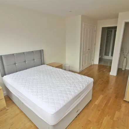 Rent this 2 bed apartment on Midsummer Boulevard in Milton Keynes, MK9 3PX