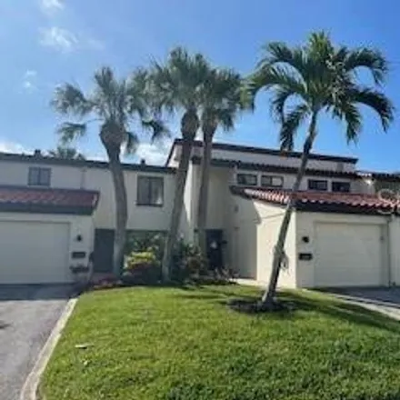Buy this 2 bed house on 1996 Gulf Of Mexico Drive in Longboat Key, Sarasota County