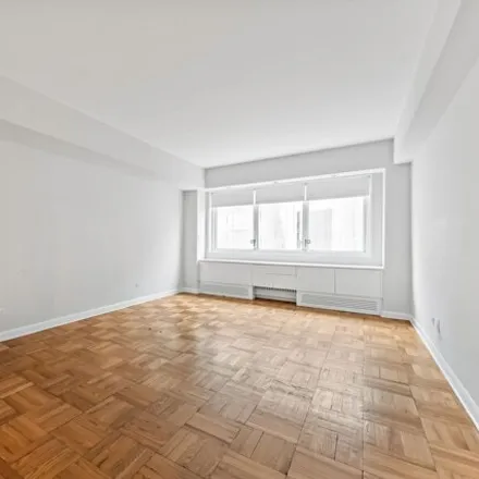 Image 3 - 20 East 68th Street, New York, NY 10065, USA - Townhouse for rent