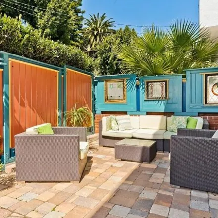 Image 6 - 1262 Ozeta Terrace, West Hollywood, CA 90069, USA - House for rent
