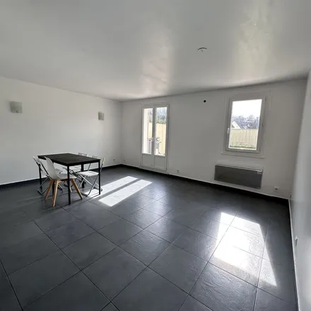 Image 1 - 28 Rue Jacques Prévert, 77350 Le Mée-sur-Seine, France - Apartment for rent