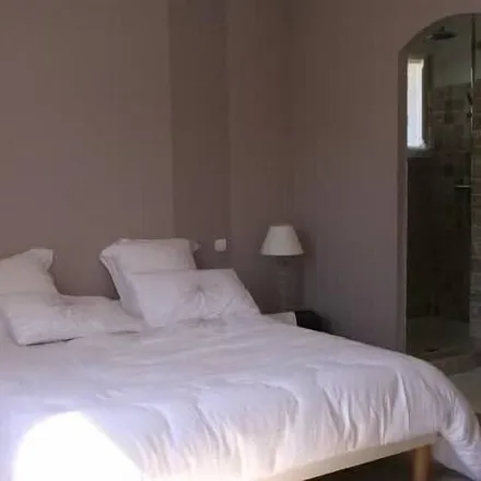 Rent this 5 bed house on 84800 Saumane-de-Vaucluse