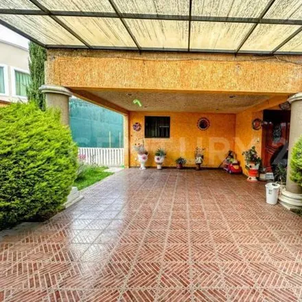 Buy this studio house on Calle Juan Gómez in 50265 Cacalomacan, MEX