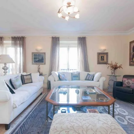 Rent this 4 bed apartment on Calle de Atocha in 19, 28014 Madrid