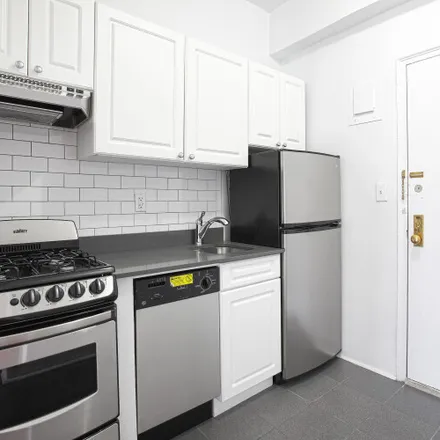 Image 1 - 140 W 71st St, Unit 10L - Apartment for rent