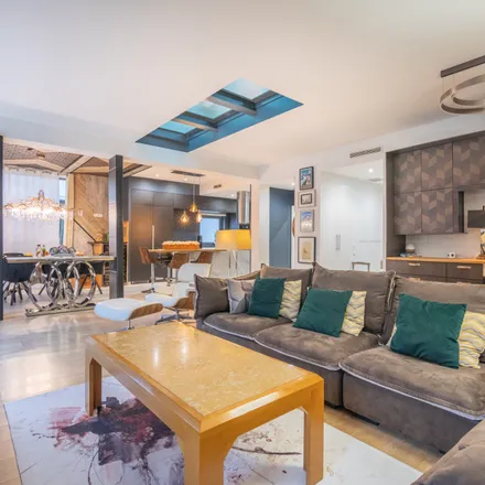 Rent this 4 bed apartment on Rua João Gaspar Simões in 2755-296 Cascais e Estoril, Portugal