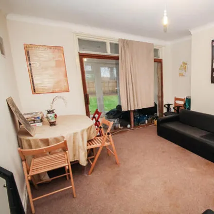 Image 1 - 9 The Turnways, Leeds, LS6 3DT, United Kingdom - Duplex for rent