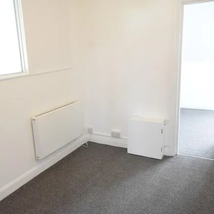 Image 4 - Milton Road, Bournemouth, BH1 1BH, United Kingdom - Apartment for rent