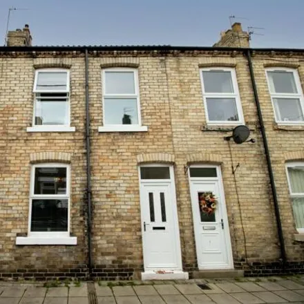 Buy this 3 bed townhouse on High Hope St - Lister Tce in High Hope Street, Crook