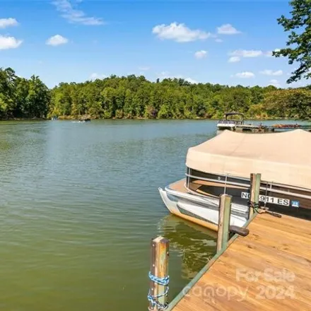 Image 5 - 299 Canoe Drive, Polk County, NC 28756, USA - House for sale