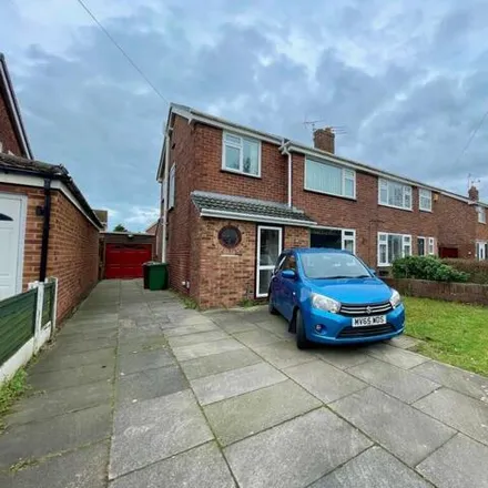 Buy this 3 bed duplex on Park Road in Sefton, L37 6AQ