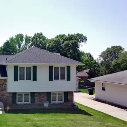 Buy this 4 bed house on 429 Wilmers Avenue in Des Moines, IA 50315