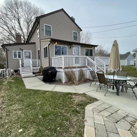 Buy this 4 bed house on 30 Suffolk Avenue in North Dartmouth, Dartmouth