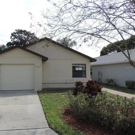 Buy this 2 bed house on 6119 Sandpipers Drive in Lakeland, FL 33809