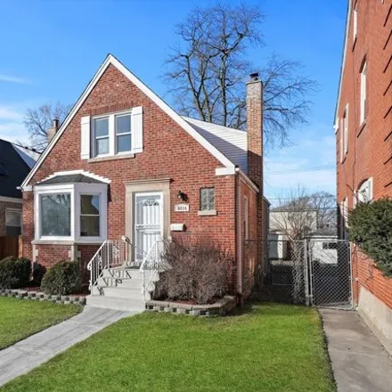 Image 3 - 8416 South Bennett Avenue, Chicago, IL 60617, USA - House for sale