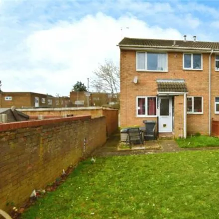 Buy this 1 bed house on Luxembourg Close in Luton, LU3 3TD