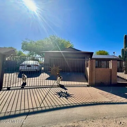 Rent this 4 bed house on unnamed road in Tucson, AZ 85746