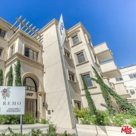 Rent this 3 bed apartment on Barrington Recreation Center in South Barrington Avenue, Los Angeles