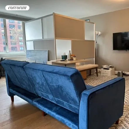 Rent this studio condo on 225 Rector Place in New York, NY 10280