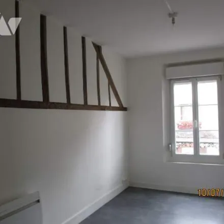 Rent this 3 bed apartment on 156 Rue Notre Dame in 51120 Sézanne, France