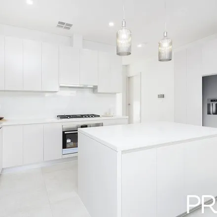 Image 6 - Hodgkinson Crescent, Panania NSW 2213, Australia - Apartment for rent