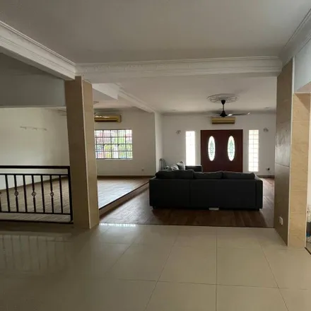 Rent this 4 bed apartment on One City Sky Park in Damansara–Puchong Expressway (Puchong West Link), UEP Subang Jaya