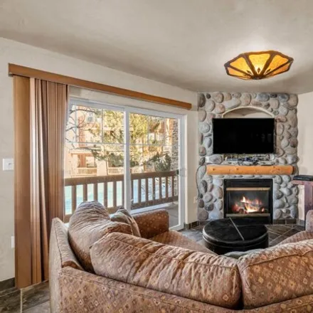 Image 3 - 1866 West Fox Bay Drive, Wasatch County, UT 84032, USA - Condo for sale