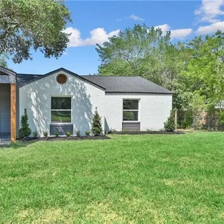 Buy this 3 bed house on 3803 Ridgewood St in Bryan, Texas