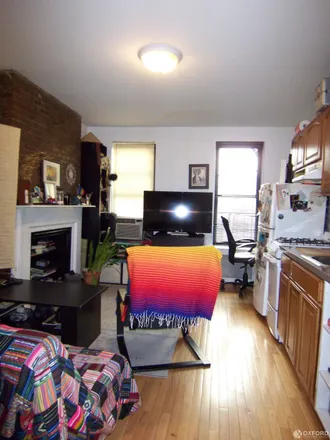 Rent this 1 bed loft on High School of Graphic Communication Arts in 439 West 49th Street, New York